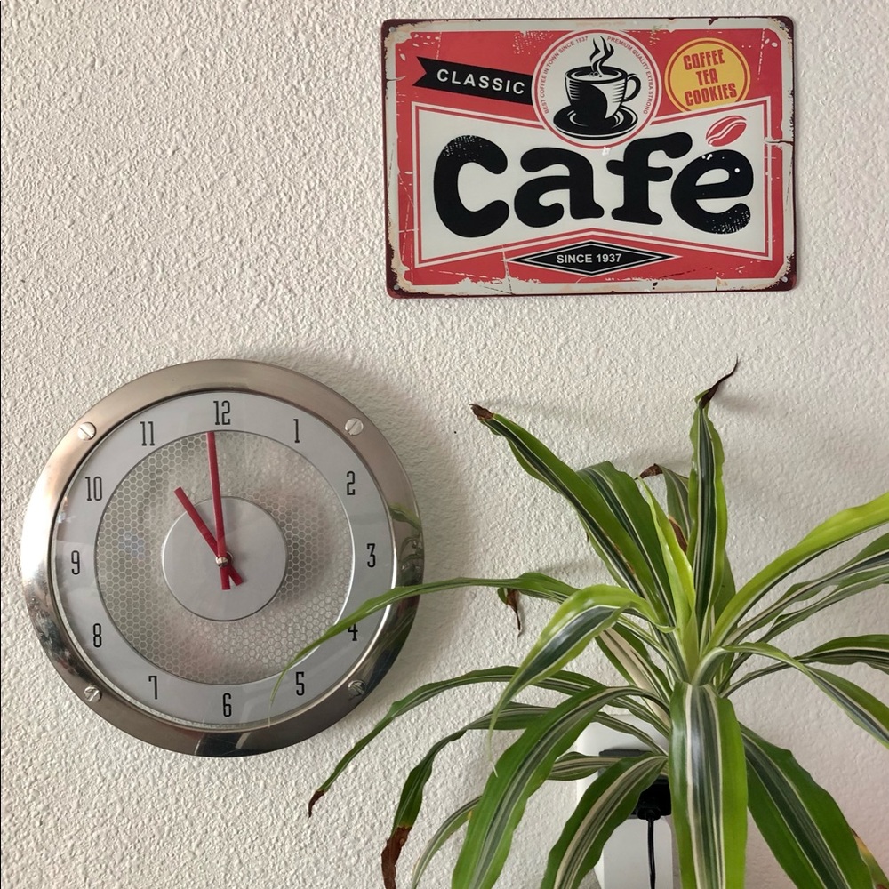 Cute “Classic Cafe” reproduction tin sign